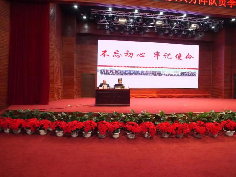参加新中国70周年阅兵女兵方队李玲玲同学载誉返校 参加新中国70周年阅兵女兵方队李玲玲同学载誉返校